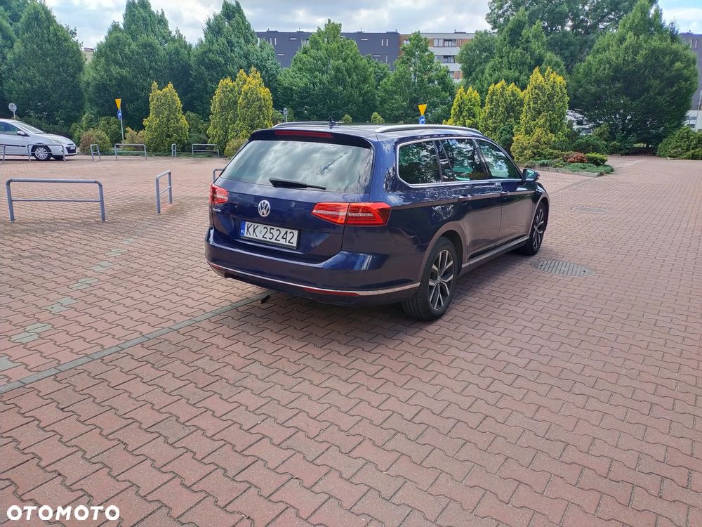 Volkswagen Passat 2.0 TDI (BlueMotion Technology) DSG Highline - 11