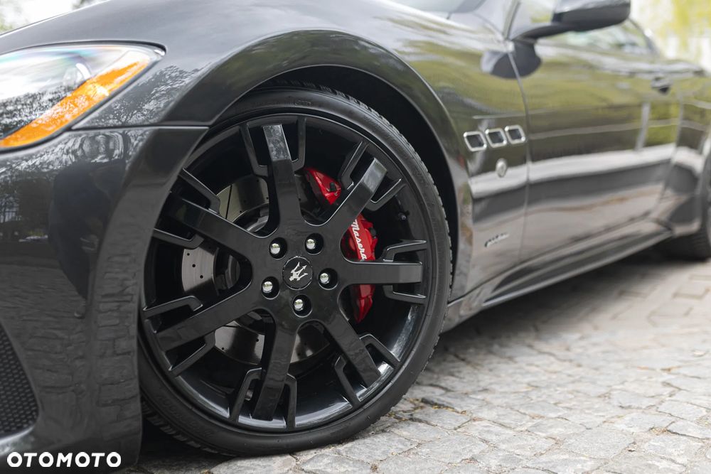 Maserati GranTurismo S - 3