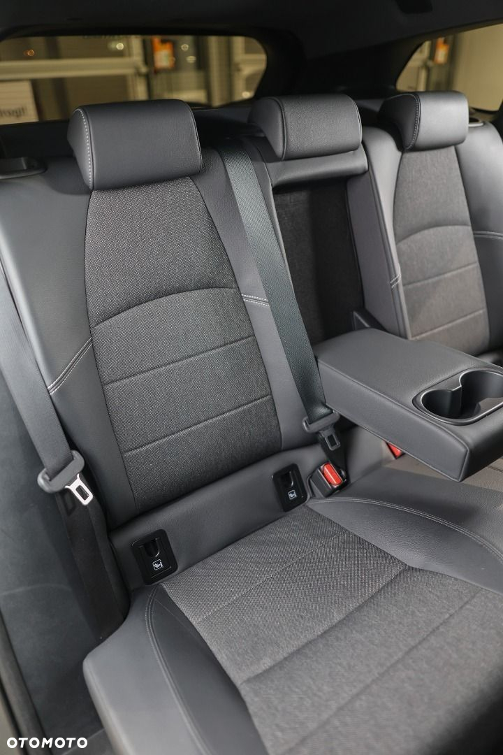 Toyota Corolla - 10