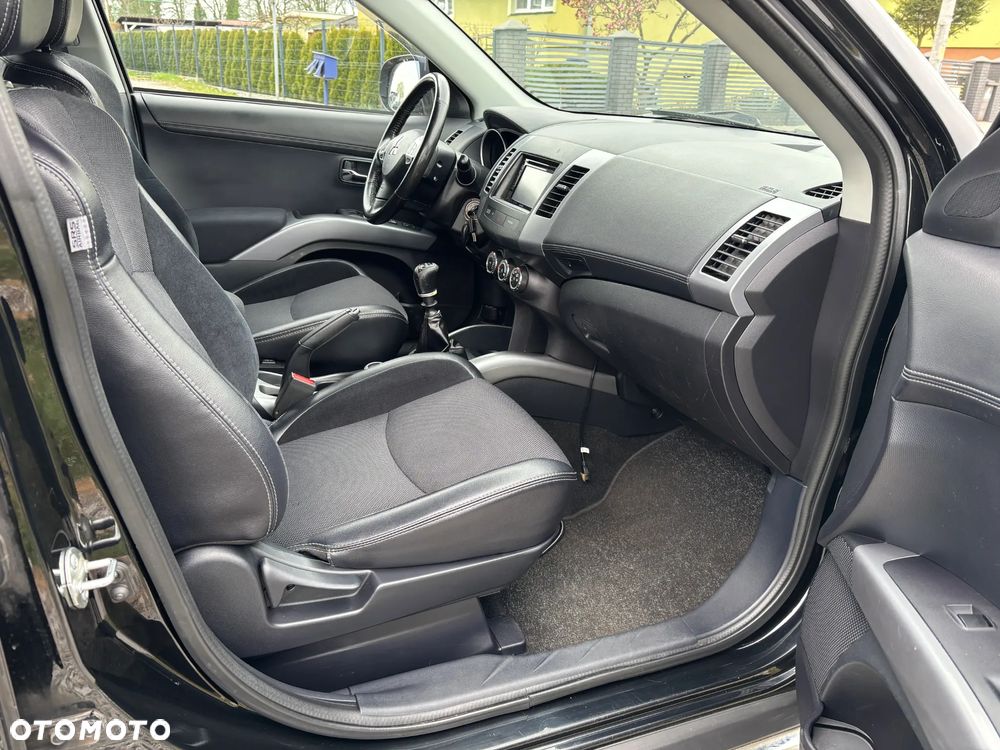 Mitsubishi Outlander 2.2 DI-D 4WD Invite - 8