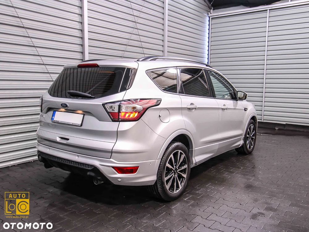 Ford Kuga 2.0 TDCi 2x4 Titanium - 8