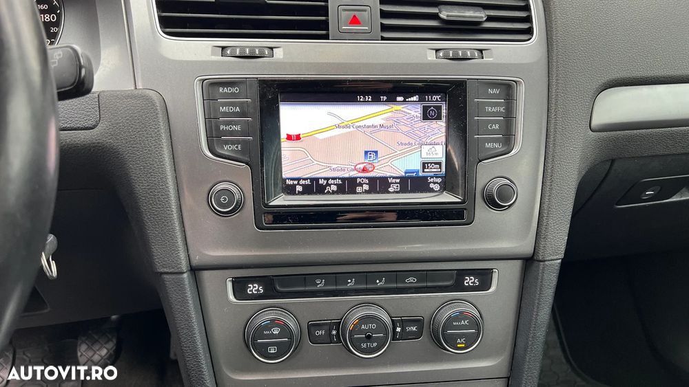 Volkswagen Golf 1.6 TDI DPF BlueMotion - 14