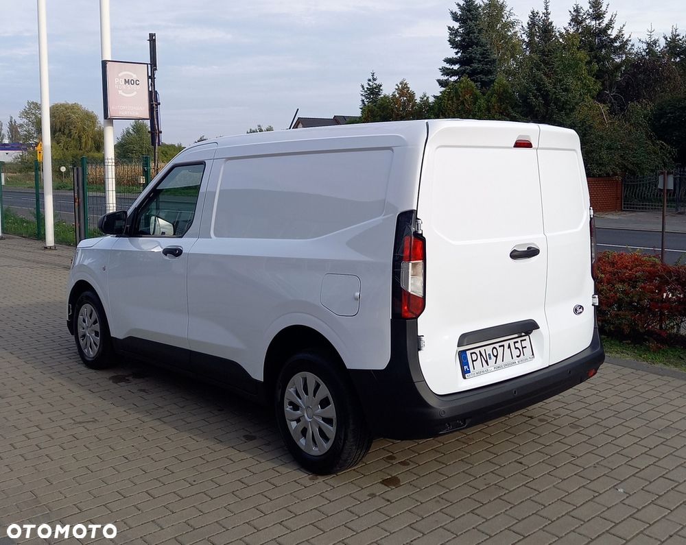 Ford Transit Courier - 5