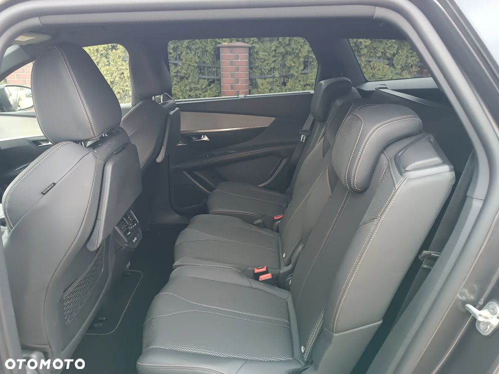 Peugeot 5008 Hybrid 136 e-DSC GT - 13