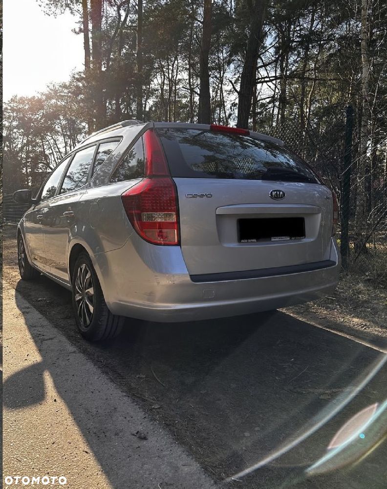 Kia Ceed 1.6 Crdi Comfort + - 10