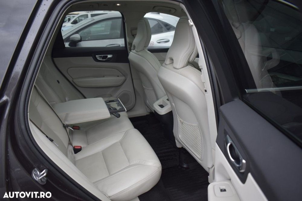 Volvo XC 60 - 35