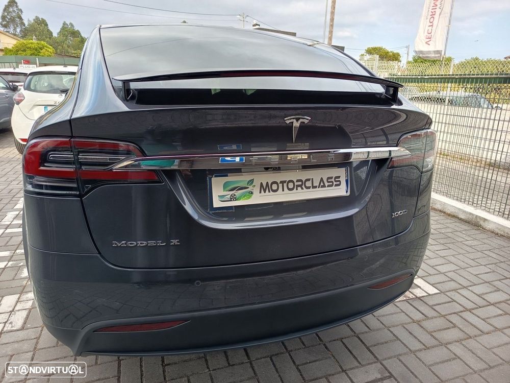 Tesla Model X 100D - 8