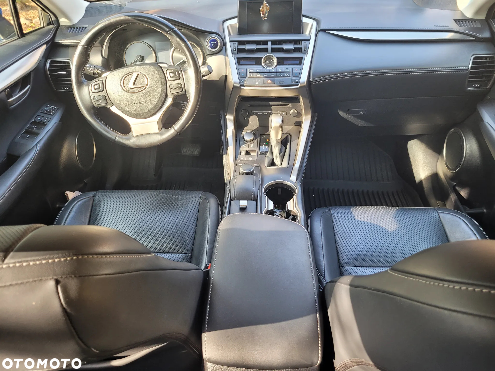 Lexus NX 300h Comfort AWD - 21