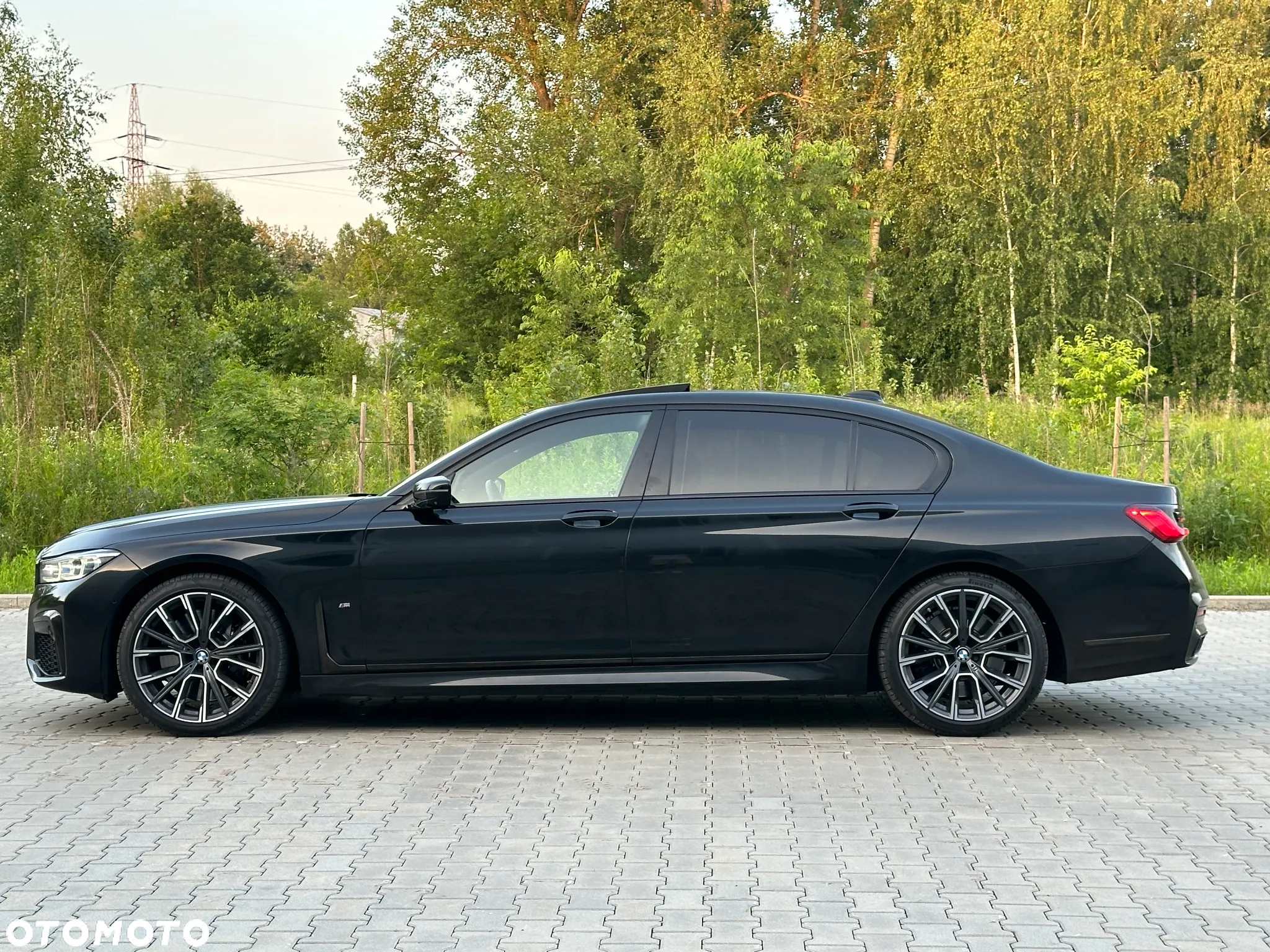 BMW Seria 7 750Li xDrive sport - 9