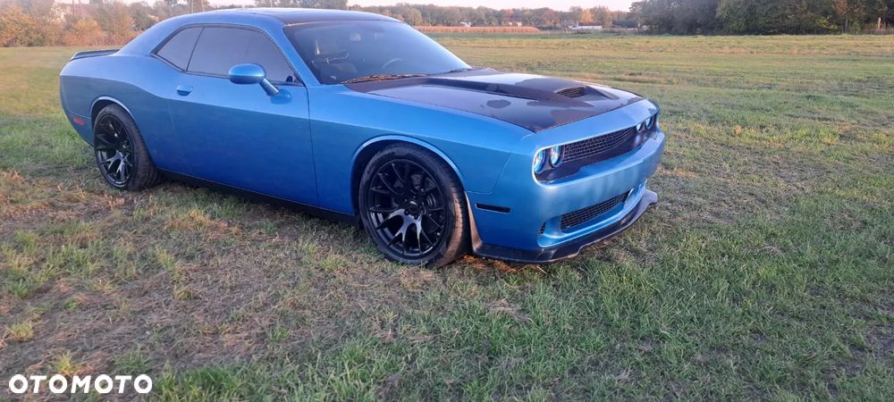 Dodge Challenger - 10