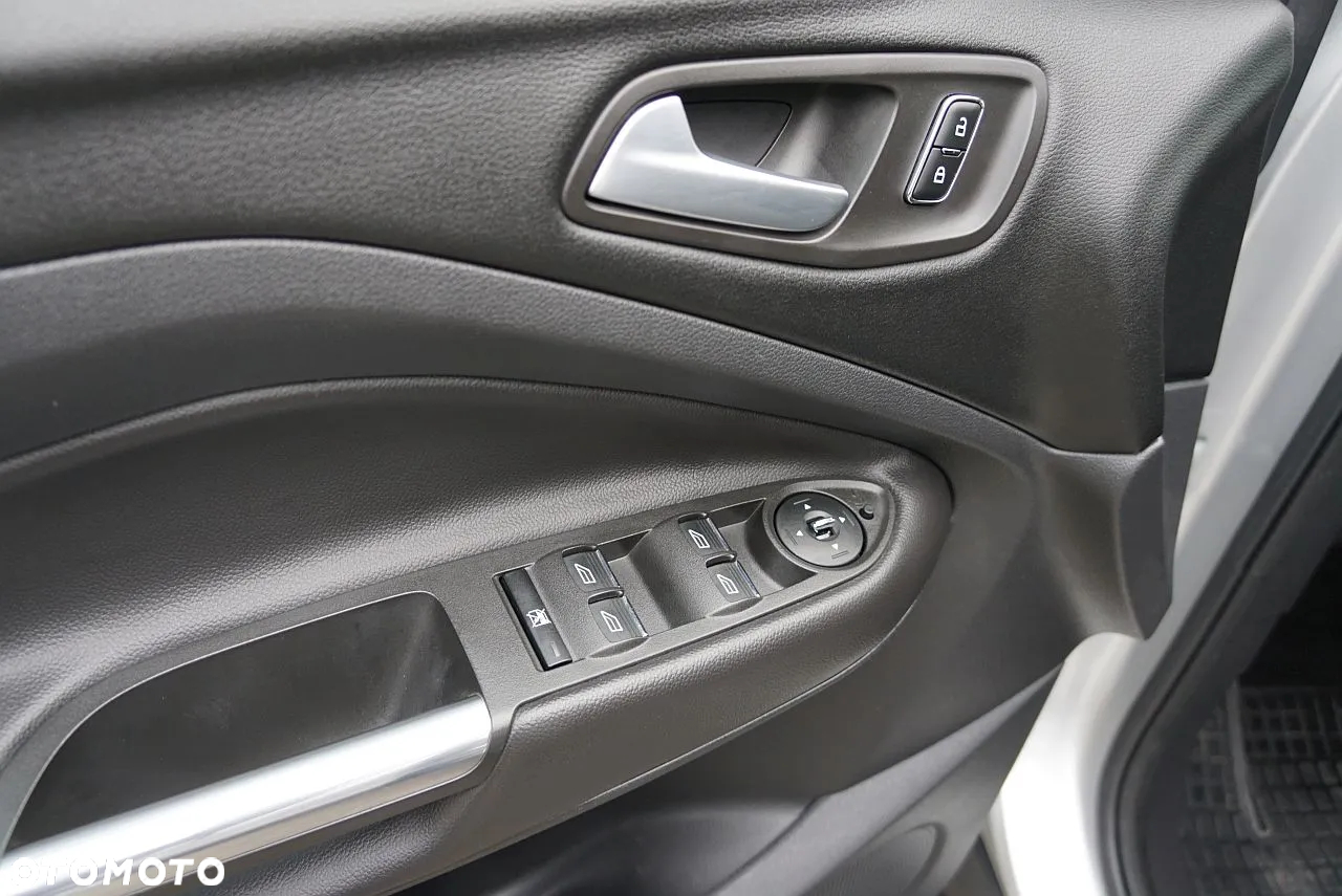 Ford Kuga - 22