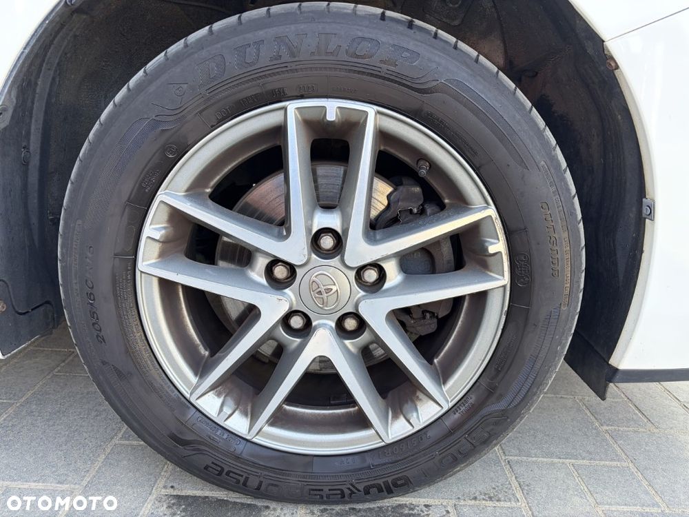 Toyota Verso 1.6 D-4D Prestige - 27