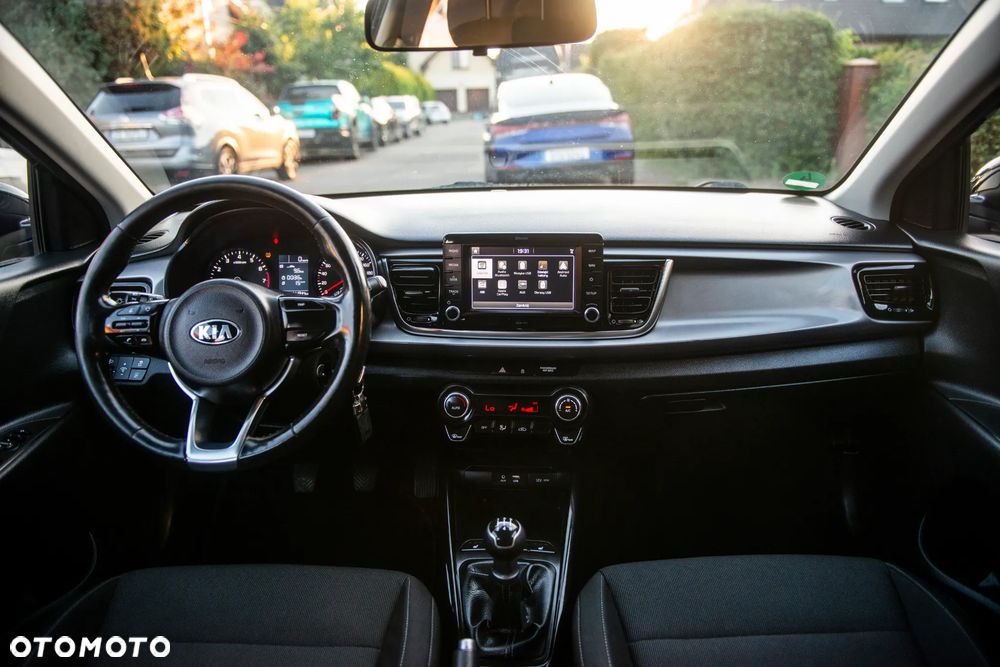 Kia Rio 1.2 Business Line Plus - 32