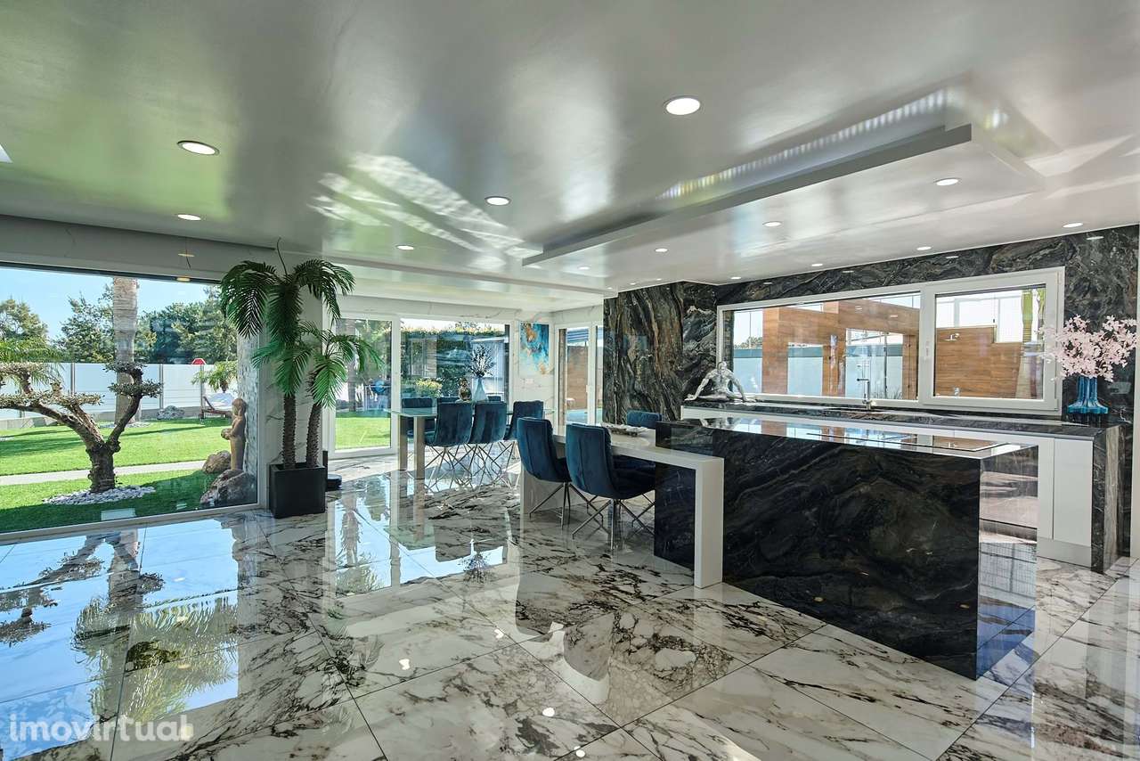 Moradia  Premium T4 com  piscina e jardim em zona privilegiada, Charne - Grande imagem: 5/43