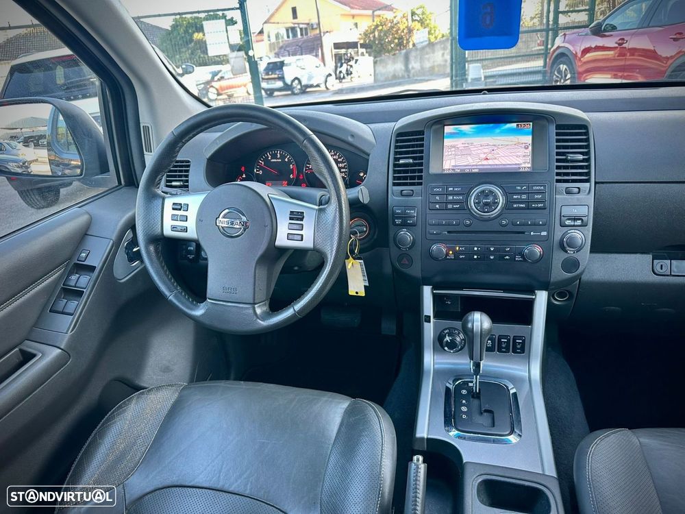 Nissan Navara 3.0 dCi V6 CD LE AT 4WD - 10