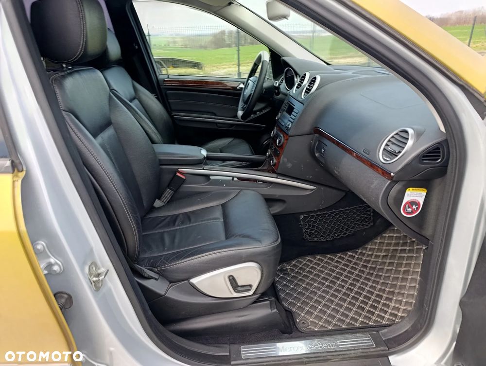 Mercedes-Benz GL 320 CDI - 23