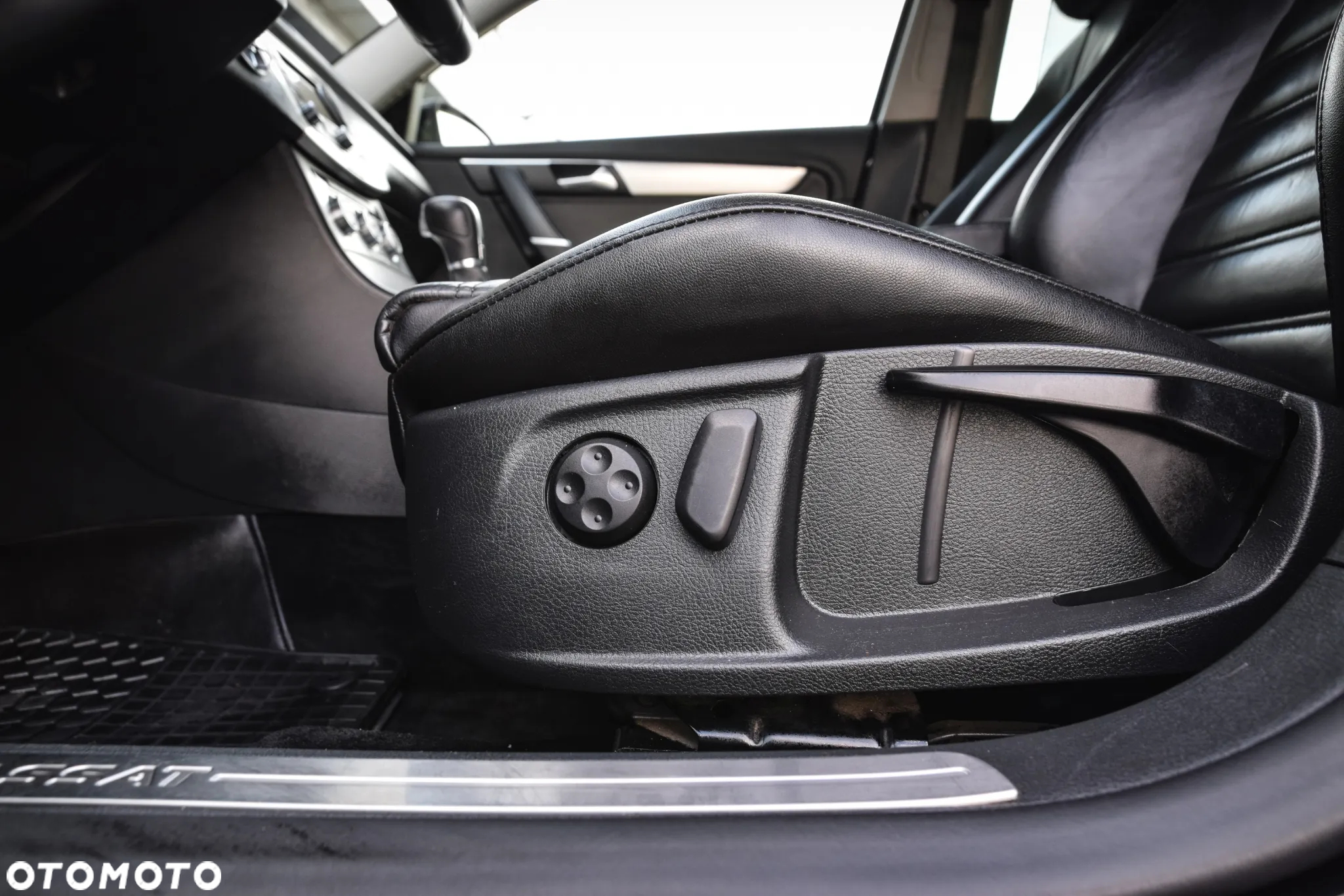 Volkswagen Passat 2.0 TDI Highline DSG - 37