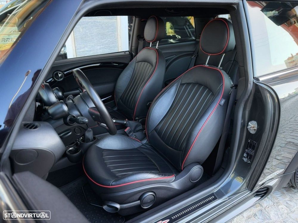 MINI 3 Portas John Cooper Works - 8