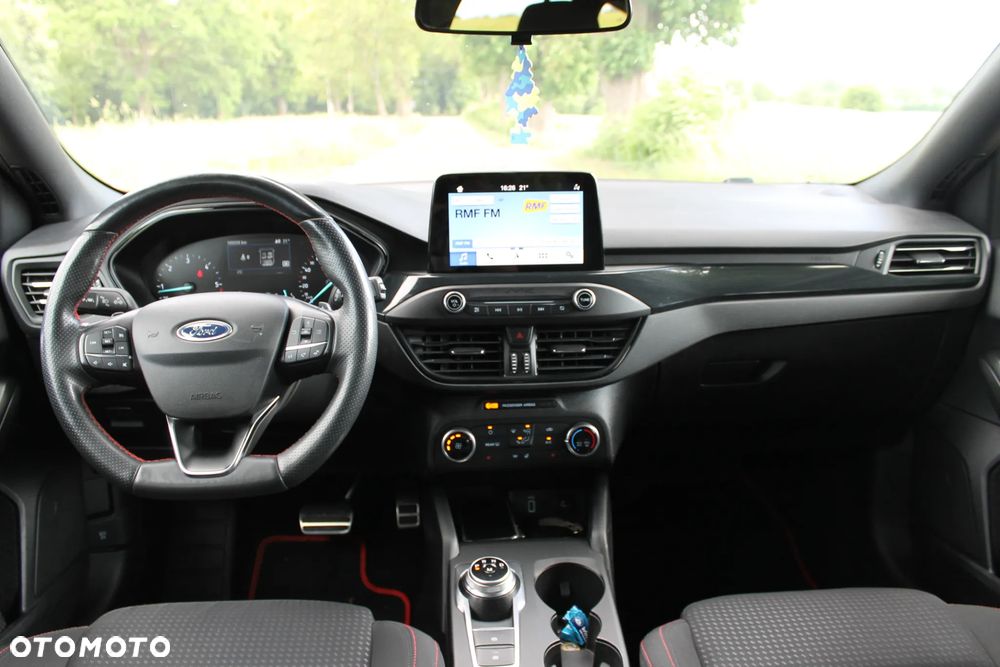 Ford Focus 1.5 EcoBlue Start-Stopp-System ST-LINE - 20