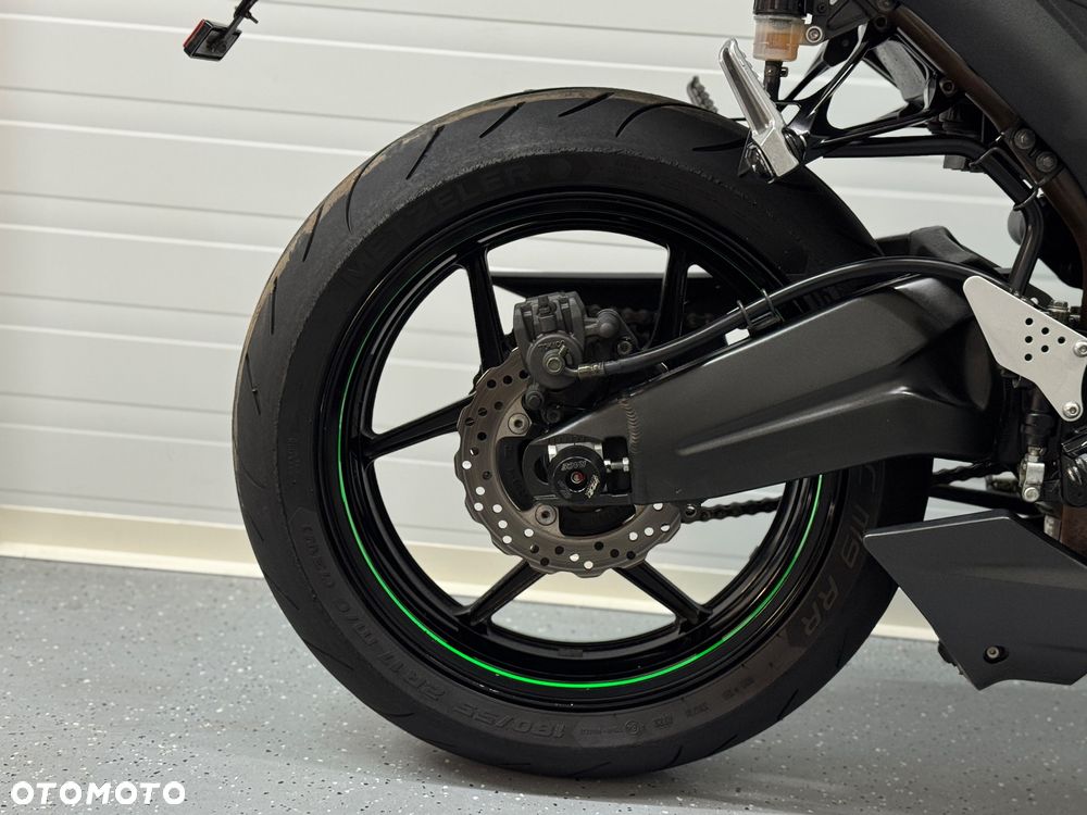 Kawasaki Ninja - 6
