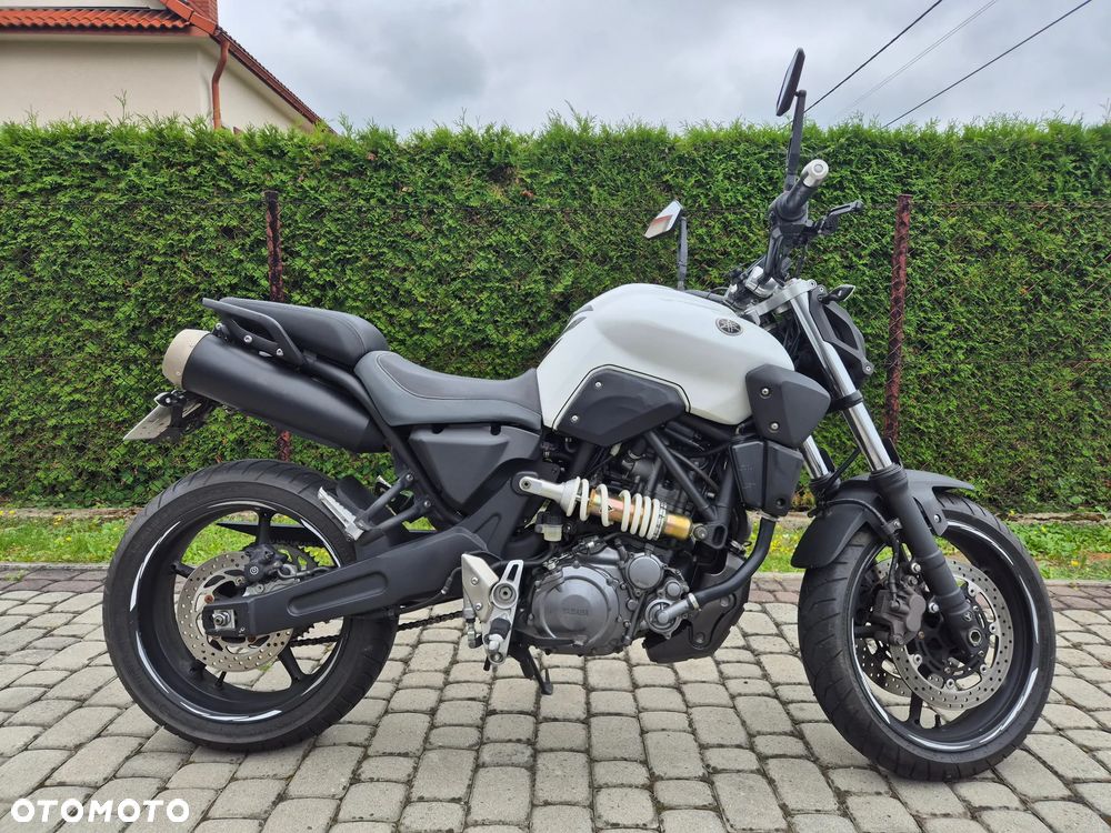 Yamaha MT - 1