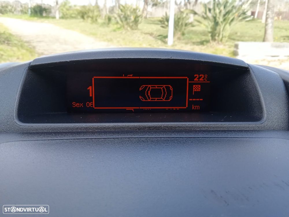 Citroën Berlingo XL (Longa) 1.6 Hdi 100cv 3 lugares 5 portas - 24