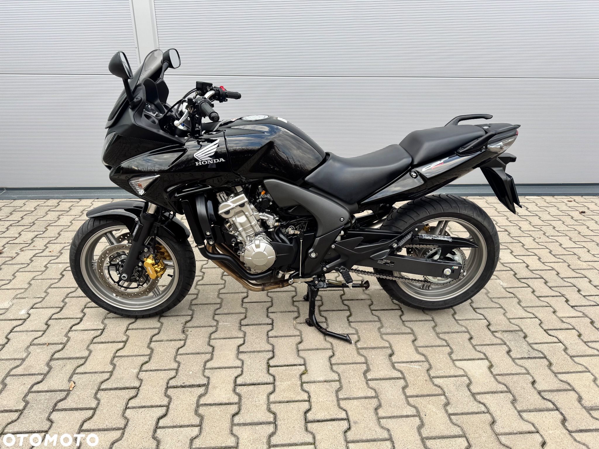 Honda CBF - 1