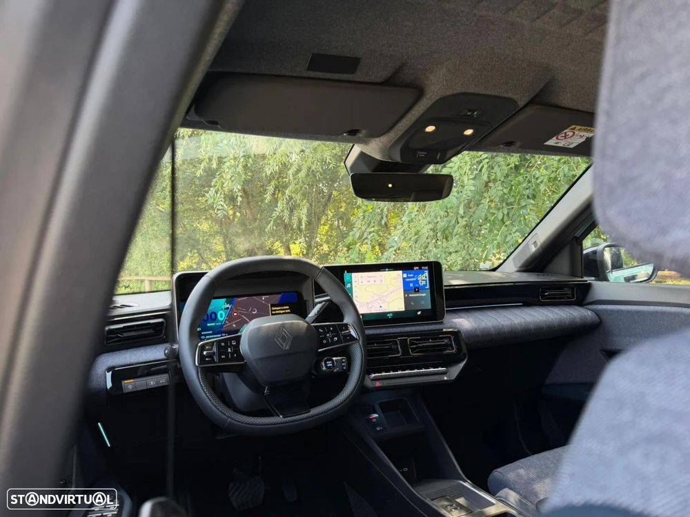 Renault 4 E-Tech 52 kWh Techno Autonomia Conforto - 28