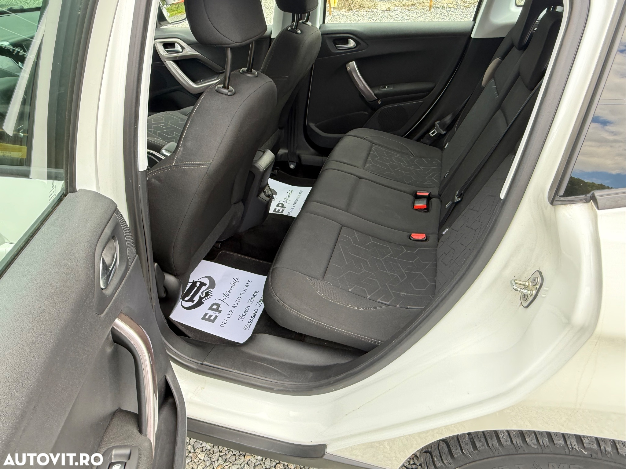 Peugeot 2008 1.2 L PureTech STT Active - 15