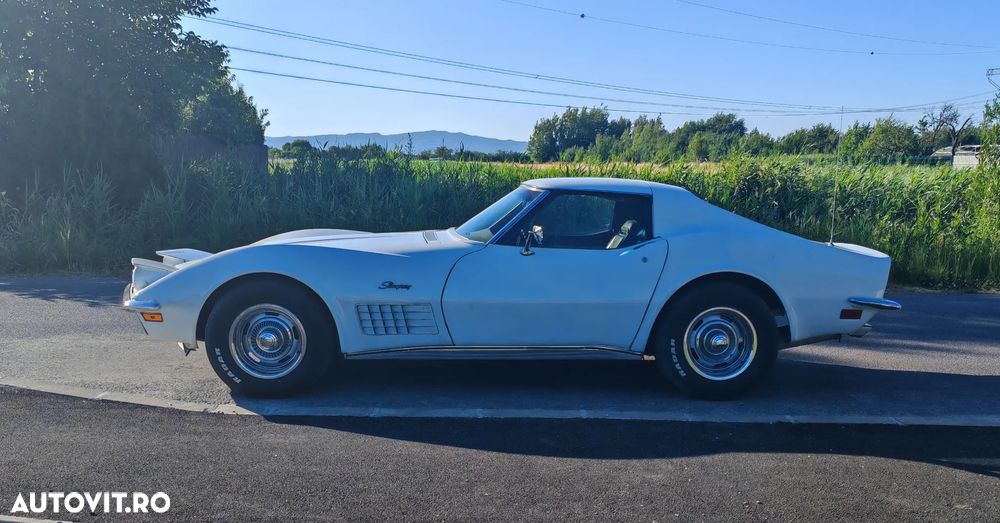Chevrolet Corvette - 10
