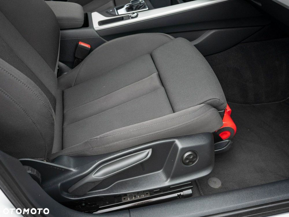 Audi A4 Avant 35 TFSI mHEV S tronic - 31