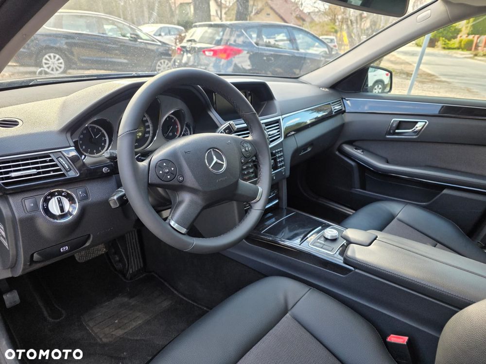 Mercedes-Benz Klasa E 350 CDI DPF BlueEFFICIENCY 7G-TRONIC Avantgarde - 12