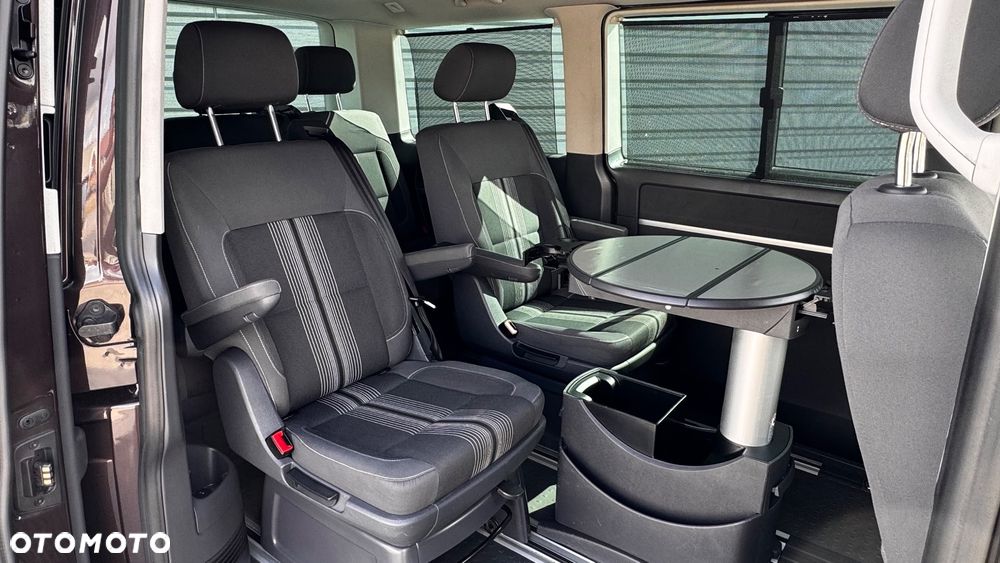 Volkswagen Multivan - 21