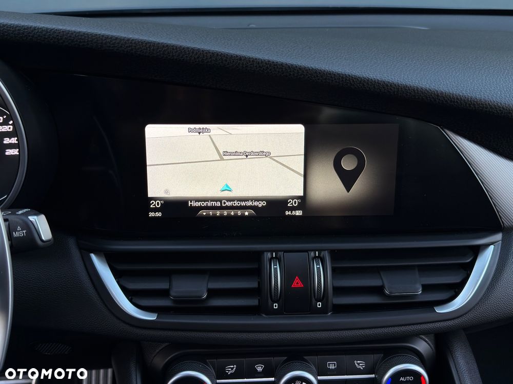 Alfa Romeo Giulia 2.0 Turbo 16V AT8-Q4 Veloce Ti - 18