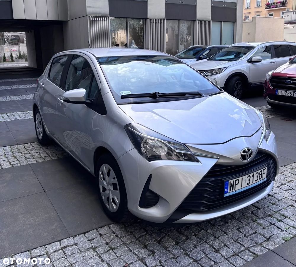 Toyota Yaris 1.5 Premium - 3
