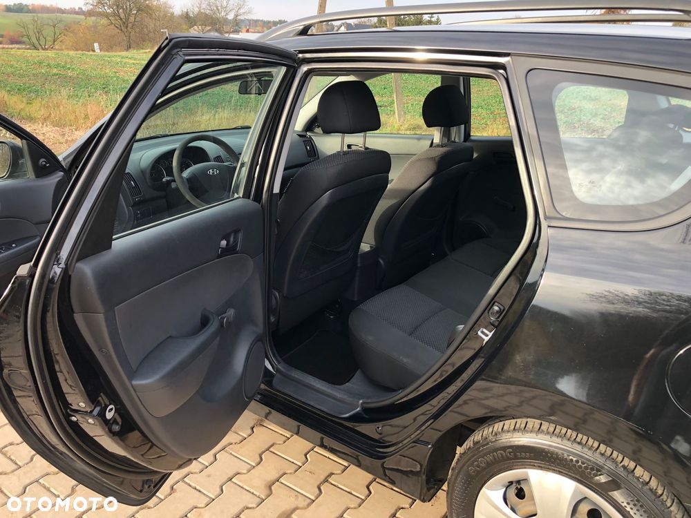 Hyundai i30 1.4 Comfort - 11