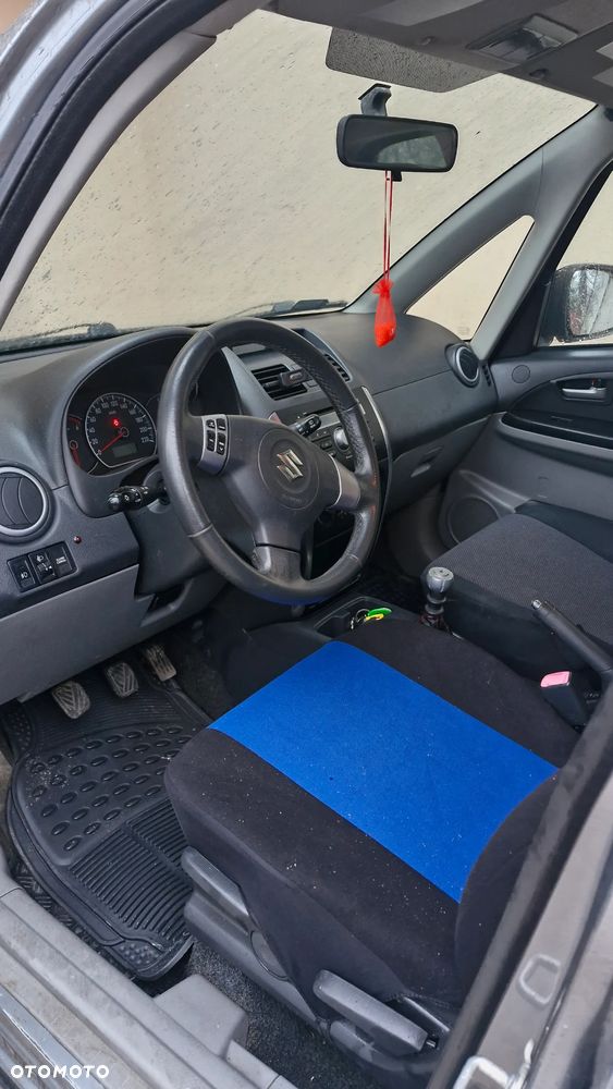 Suzuki SX4 - 3