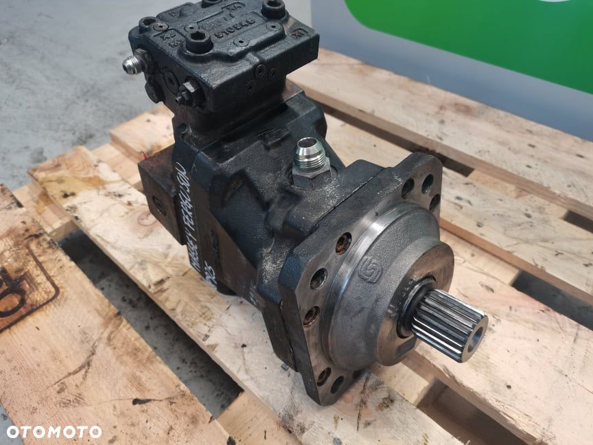 Silnik jazdy Bobcat T 2556 {Sauer-Danfoss 51D110} - 11