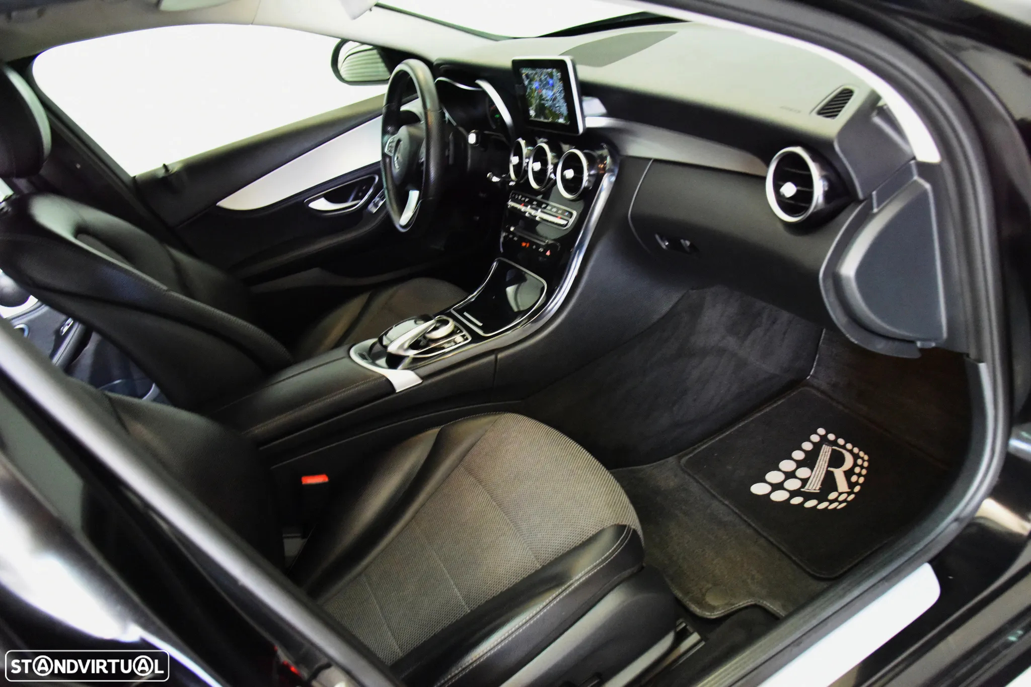 Mercedes-Benz C 300 BlueTEC Hybrid AMG Line - 28