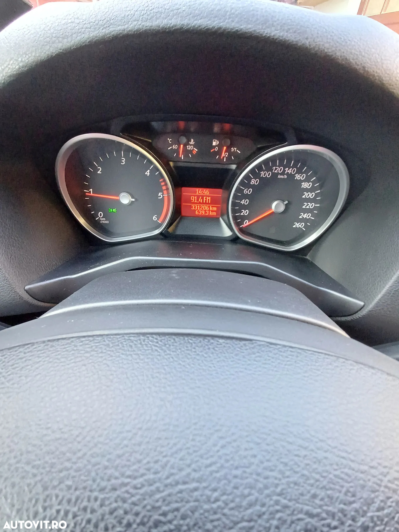 Ford Mondeo 1.8 TDCi Ambiente - 24