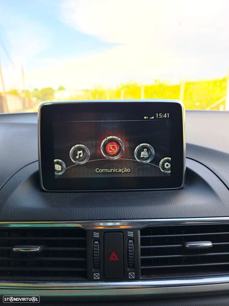 Mazda 3 Hatchback 1.5 Sky-D Excellence - 5