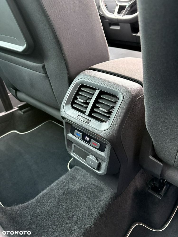 Volkswagen Tiguan - 19