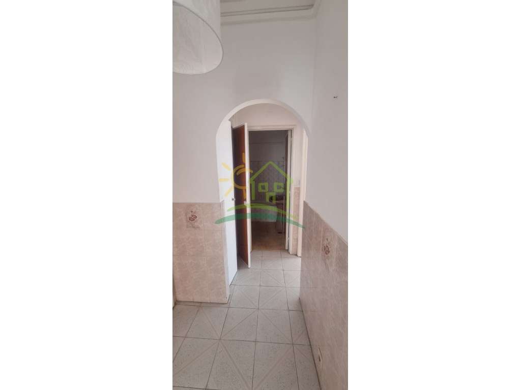 Apartamento T1 em Arrendamento - Olival Basto, Lisboa - Grande imagem: 3/42