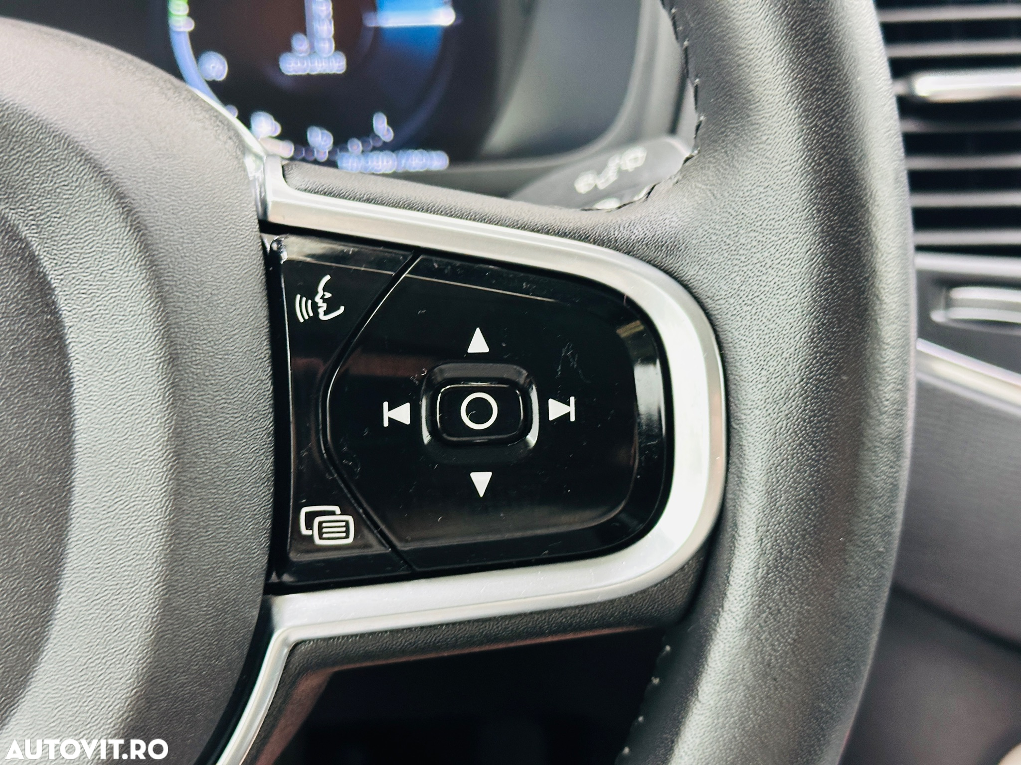 Volvo XC 90 D5 AWD Geartronic Momentum - 34