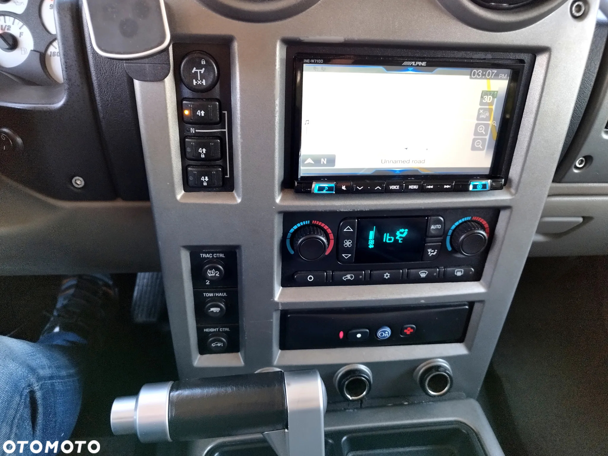 Hummer H2 6.0 V8 - 33
