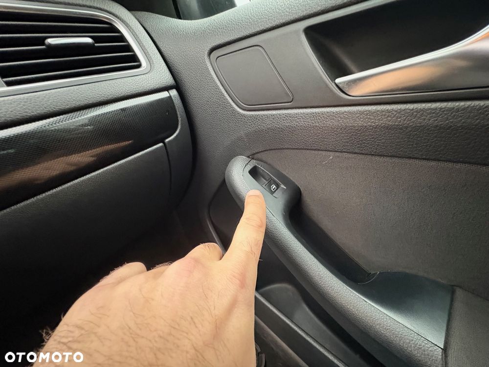 Volkswagen Jetta 1.4 TSI Comfortline - 18