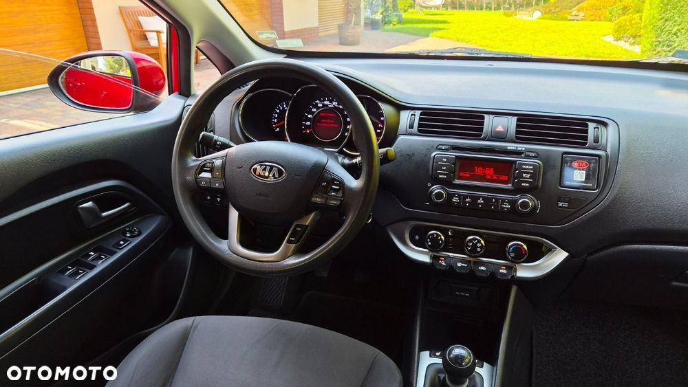 Kia Rio - 15