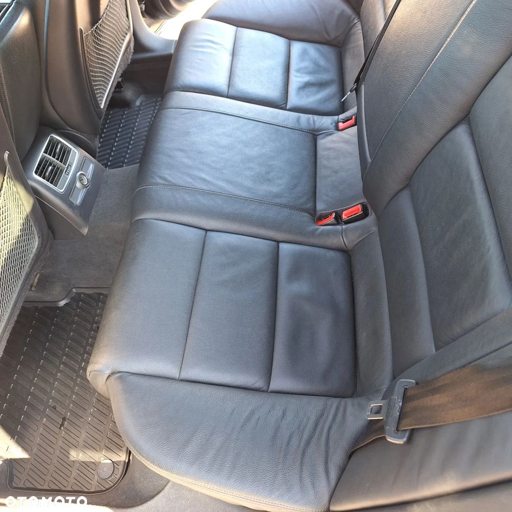 Audi A6 Avant 2.4 - 9