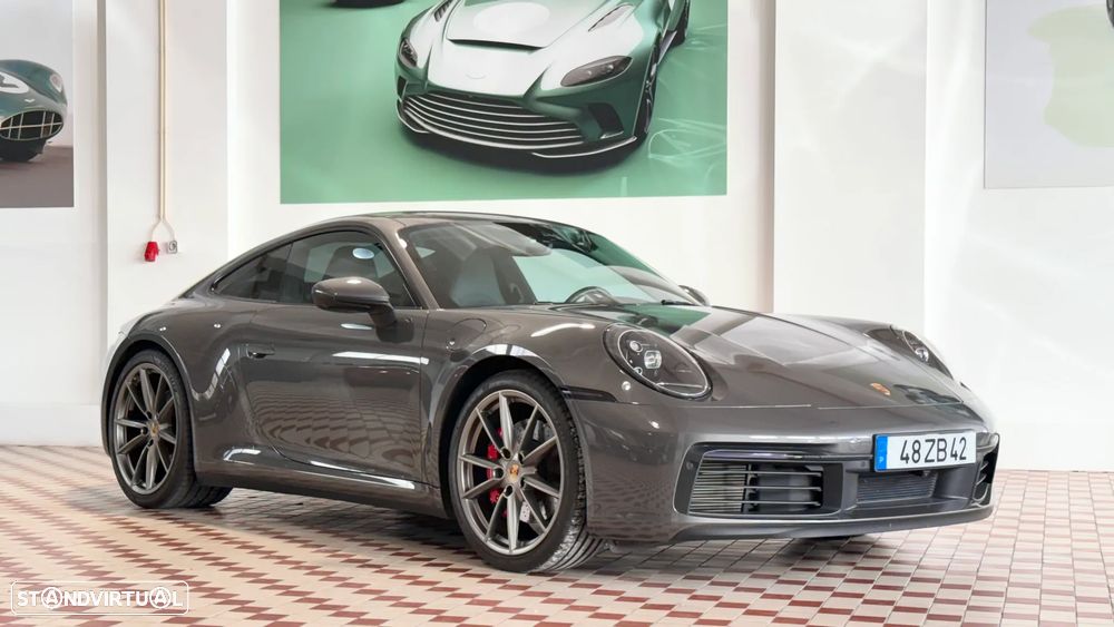 Porsche 911 (992)