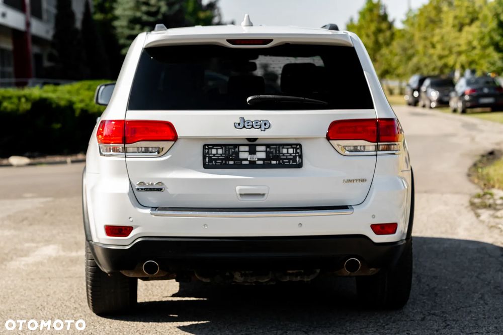 Jeep Grand Cherokee - 14